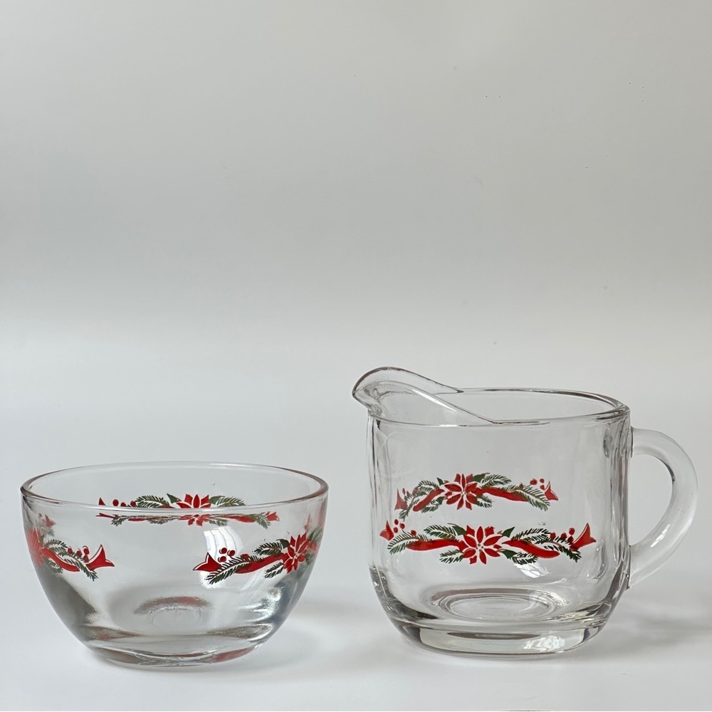 Anchor‎ Hocking Poinsettia & Ribbons Sugar and Creamer Set of 2